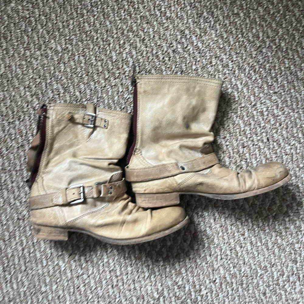 Steve Madden Relic 9
